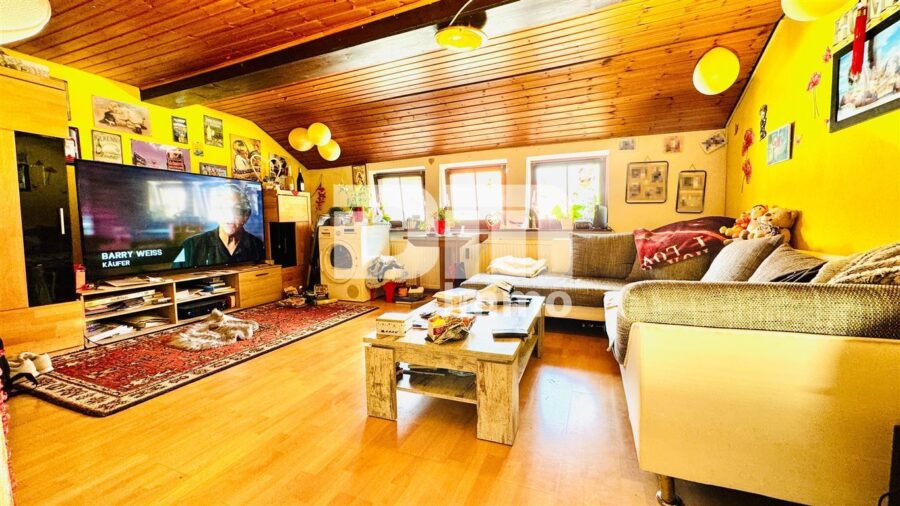 Historisches Fachwerk-Ensemble mit Renditepotenzial in zentraler Lage von Northeim - OG2 WE2 Wohnzimmer / offen